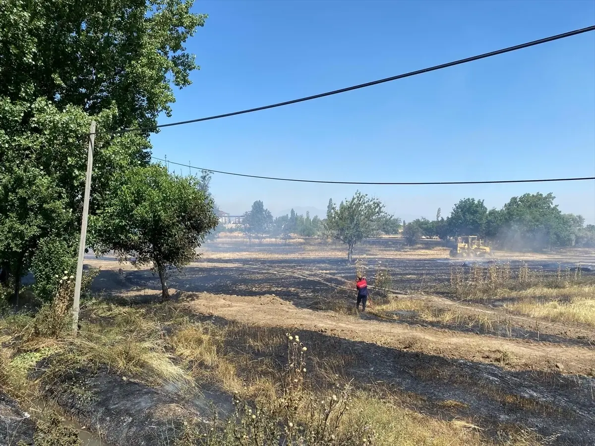 amasyada-tarim-topraginda-yangin-denetim-altina-alindi-ypp9vAaW.jpg