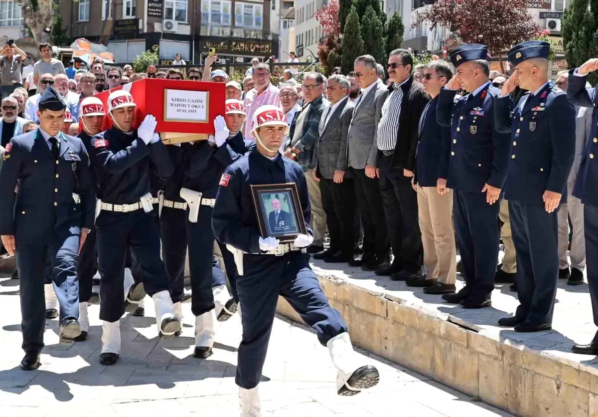 kibris-gazisi-mahmut-okut-son-seyahatine-ugurlandi-gPERiwDV.jpg
