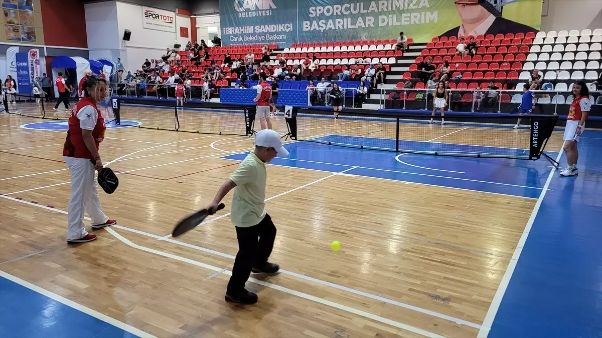 samsunda-aileler-ortasi-pickleball-sampiyonasi-duzenlendi-9Omc9YOu.jpg