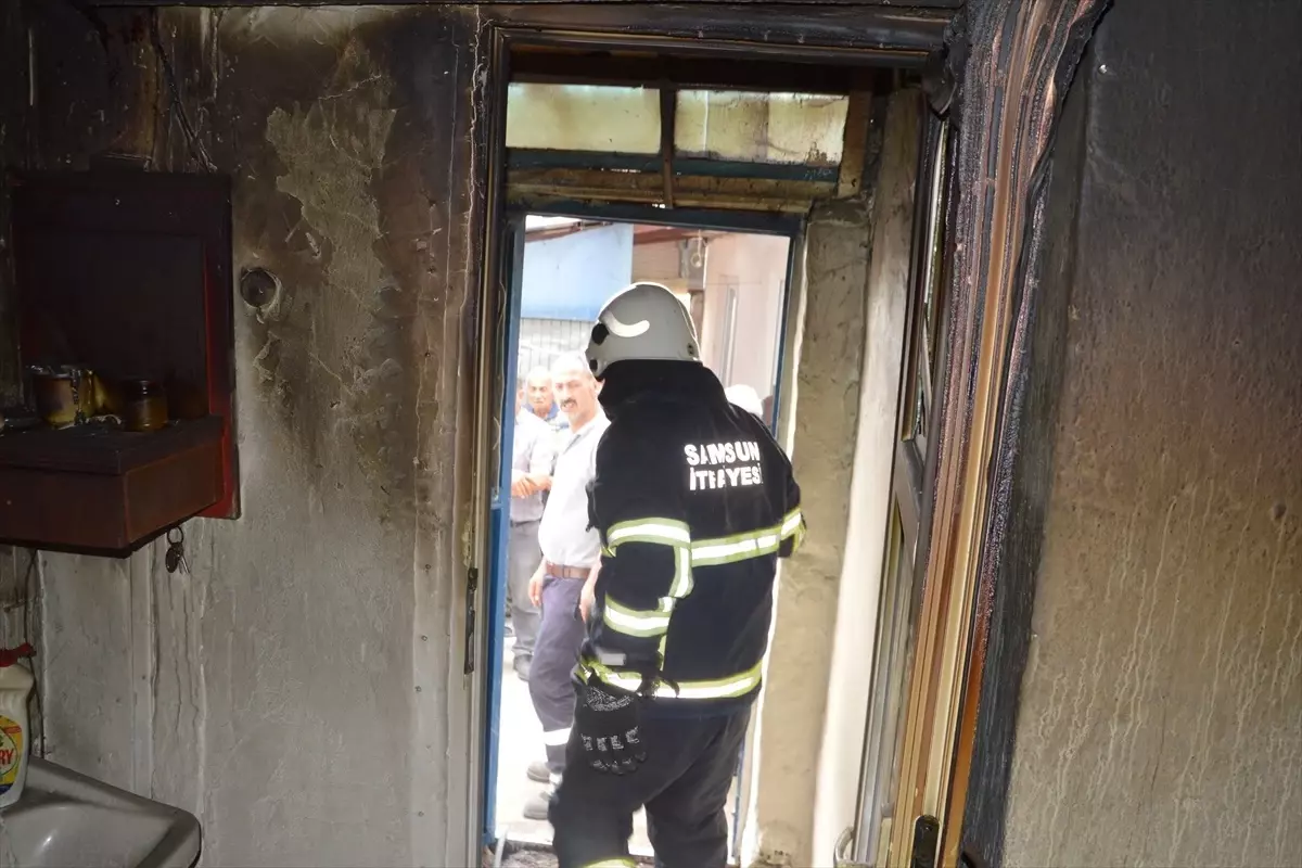 samsunda-yangin-iki-katli-konutta-hasar-olustu-pKRvapZi.jpg