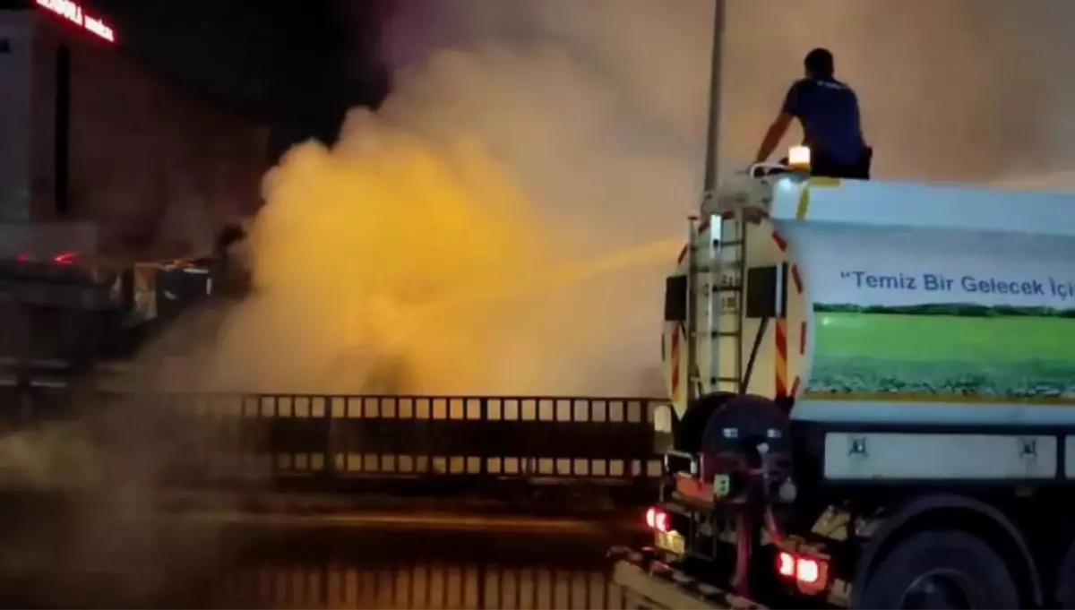 samsunda-kamyon-yanginina-polis-ve-belediye-gruplari-mudahale-etti-F83NI2M5.jpg