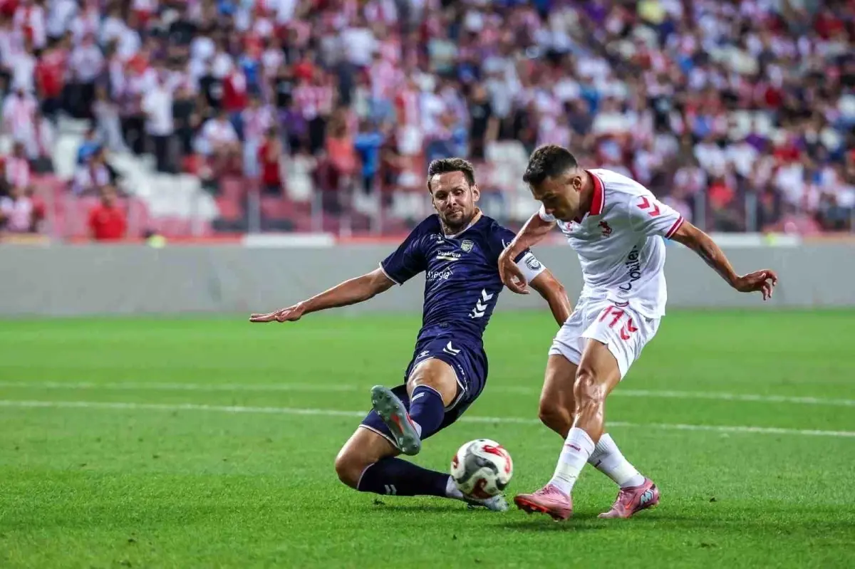 samsunspor-dunkerqueyi-1-0-yenerek-hazirlik-macini-kazandi-SqbVv4VG.jpg