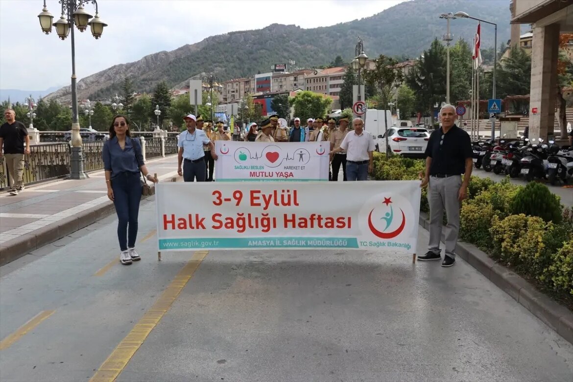 amasyada-halk-sihhati-haftasi-yuruyusu-yapildi-lhIv9cgC.jpg