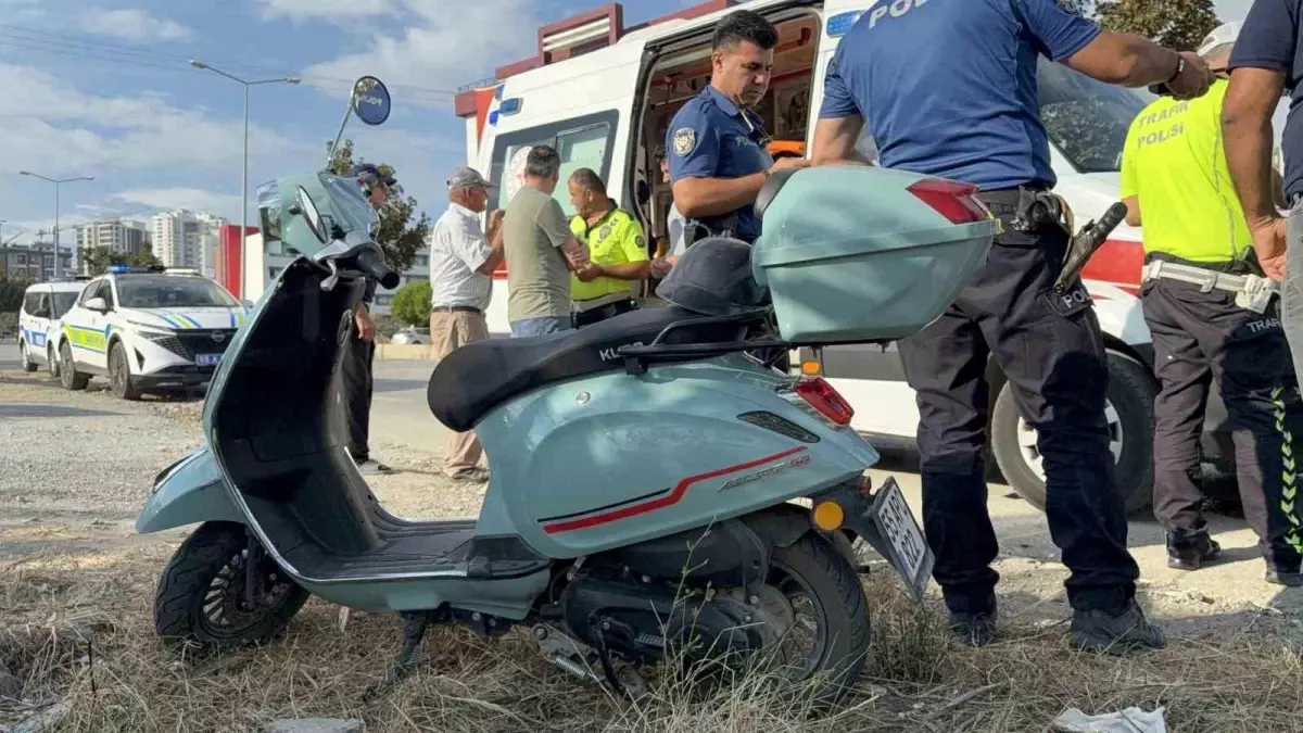 samsunda-motosiklet-ile-araba-carpisti-1-yarali-PyeZEFNM.jpg